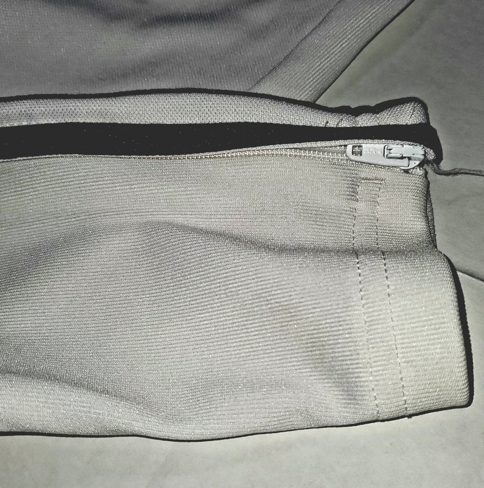 Adidas track pants and joggers. White with black stripes. Unisex youth XS. - Picture 4 of 14